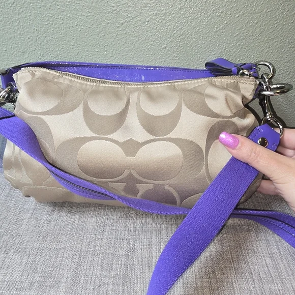 Rare Euc Coach Poppy Bag Purple Trim - Picture 2 of 3